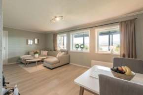Spacious modern apartment, close to nature